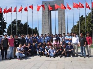 Kütahya Belediyesi, 44 Yabancı Uyruklu Öğrenciyi Çanakkale’ye Götürdü