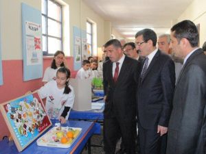 Elazığ’da TUBİTAK Destekli ‘4006 Bilim Fuarı’ Açıldı