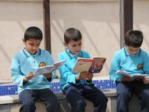 Cizre’de ’Kitap Okuyoruz’ Kampanyası