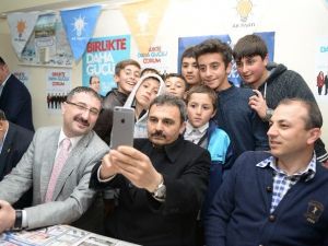 Başkan Külcü’den Çocuklarla Selfie
