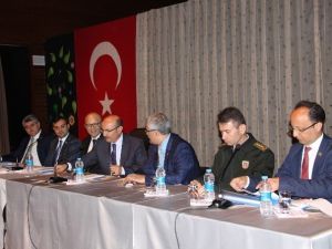 Burdur Valisi Kürklü, Muhtarların Sorunlarını Dinledi