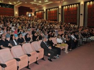 Dünya Ebeler Günü Kutlandı