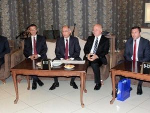 Eski İçişleri Bakanı Ala, Azeri Gazetecileri Ağırladı