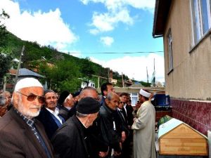 Konya’daki Trafik Kazasında Hayatını Kaybeden Önal Memleketi Giresun’da Toprağa Verildi