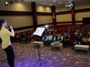 KMÜ’de Şiir Dinletisi Düzenlendi