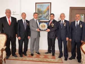 Kütahya Muharip Gaziler’in Yeni Yönetimi, Vali’yi Ziyaret Etti