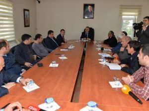 Vali Altıparmak: “Bizler Tarihimizle Ne Kadar Gurur Duysak, Onur Duysak Azdır”