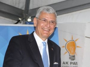 Bakan Bozkır: "Vizeler 2,5 Sene İçinde Kalkacak"