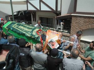 Ünlü Fotoğrafçı Uğruna Savaştığı Tepelere Defnedildi