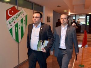 Bursaspor’da Cüneyt Özkan Listesini Teslim Etti