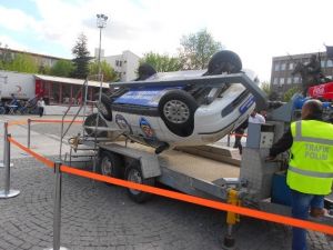 Uşak’ta Emniyet Kemeri Simülasyon Aracına Yoğun İlgi