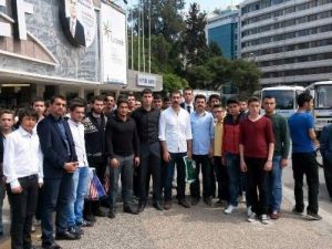 Aydın Ülkü Ocakları, İzmir Kitap Fuarı’nı Gezdi