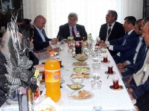 Başkan: “Biz ET Ve Tırnak Gibiyiz”