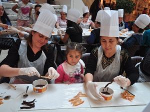 Annelere En Tatlı Hediye Optimum’da