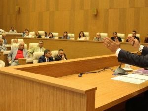 Çetin "Hormonlu Binalar" İçin Net Konuştu