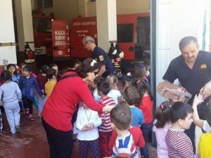 Minik Öğrenciler İtfaiyeyi Gezdi