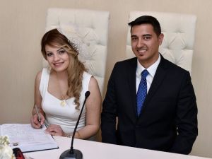 Akgül 05.05.2015’te Çiftlerin Nikah Heyecanına Ortak Oldu