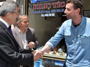 MHP’li Balkız’dan Demirci’de Kütüphane Ve Esnaf Ziyareti