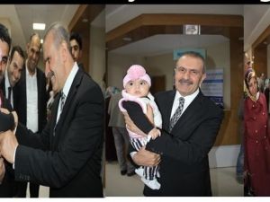 AK Parti Van Milletvekili Burhan Kayatürk’ün Çocuk Sevgisi