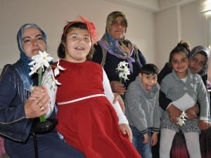 Edremit’te Anlamlı “Anneler Günü”