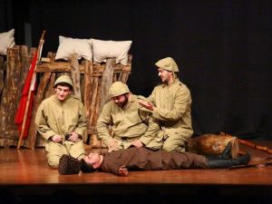 "Son Çanakkale", İzleyenleri Duygulandırıyor