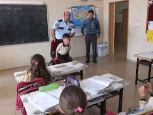 Burhaniye’de Öğrencilere Trafik Eğitimi