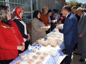 Başkan Üzülmez, Okul Kermesinde