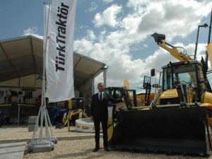 New Holland, Komatek Fuarı’nda Yüksek Performanslı İş Makineleriyle Boy Gösterdi