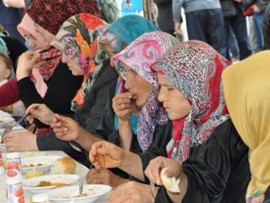 Seçdere Hayrına Büyük İlgi