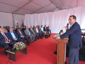 Eski Bakan Ergin, Kitap Fuarında Konferans Verdi