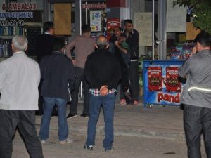 Gaziantep’te Sokak Ortasında Boynuna Bıçak Dayayıp Rehin Aldı