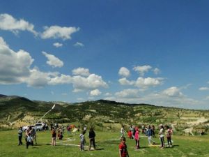 Hasanlar Ortaokulu’nda Piknik Ve Uçurtma Şenliği