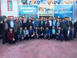 AK Parti Milletvekili Adayları Genç Seçmenlerle Buluştu