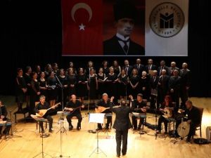 Nazım Hikmet Kongre Ve Sanat Merkezi’nde Türkü Gecesi