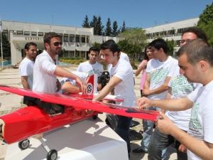 ÇÜ’de Öğrenciler İnsansız Hava Aracı Yaptı