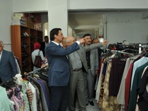 Başkan AK Suriyeliler İçin Hayır Mağazası Açtı