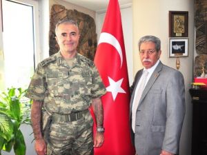 Tümgeneral Köse’den Barışık’a Ziyaret