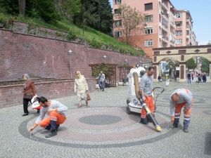 Belediye’den “Yerlere İzmarit Atmayın” Uyarısı