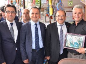 Başkan Gümrükçüoğlu Düzköy’e Çıkartma Yaptı