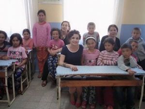 Kadın Öğretmenlerden 14 Öğrencili TEK Öğretmenli Köy Okuluna Ziyaret