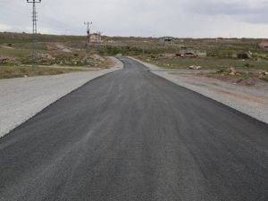 Yeşilyurt Mahallesi Asfaltlanıyor