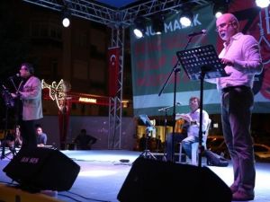 Deniz Gezmiş Ve Arkadaşları İçin Bir Araya Geldiler