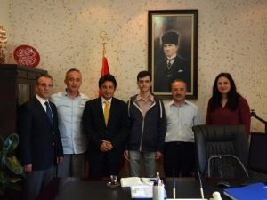 İzmir Urla Cengiz Aytmatov Sosyal Bilimler Lisesi Öğrencisi Türkiye 1. Oldu