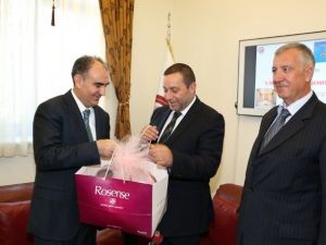 KKTC Başkan Yardımcısı Denktaş Vali Özkan’ı Ziyaret Etti