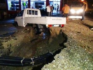 Fırtına Ve Sağanak Yağış Tekirdağ’da Hayatı Felç Etti