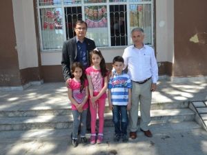 Öğrenciler Baharın Geç Gelişini Fotoğrafladı