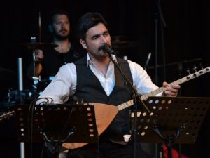 Uğur Işılak’tan Unutulmaz Konser