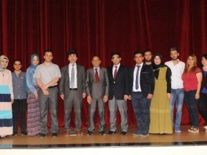 Kültür Ve Sanat Topluluğu’ndan Şiir Dinletisi