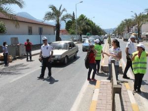 Fethiye’de Öğrenciler Trafik Polisi Oldu