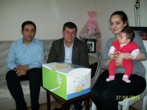 Gömeç’te Yeni Doğan Bebeklere İlk Hediye